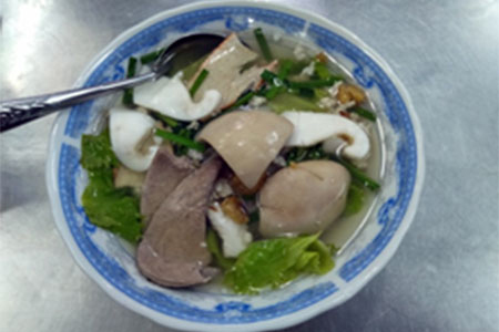 ベトナム南部の名物麺　“フーテュウ”
