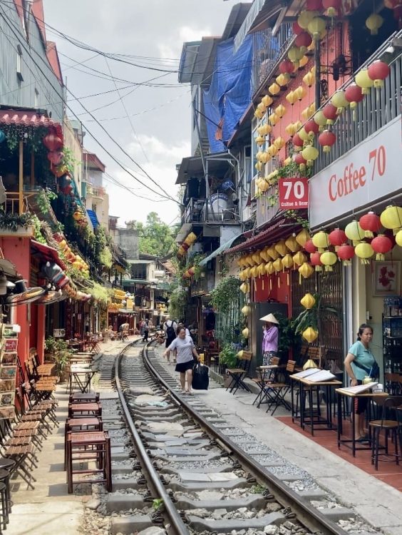 ハノイのトレインストリート