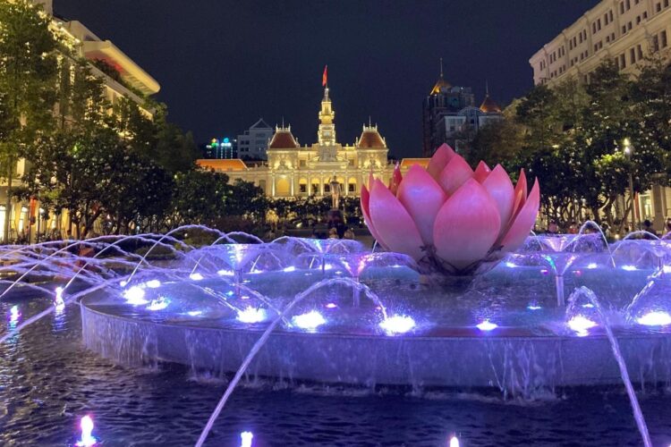 ホーチミン中心地の町並み