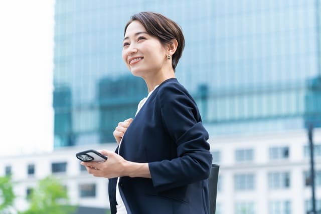 生き生きと働いている女性